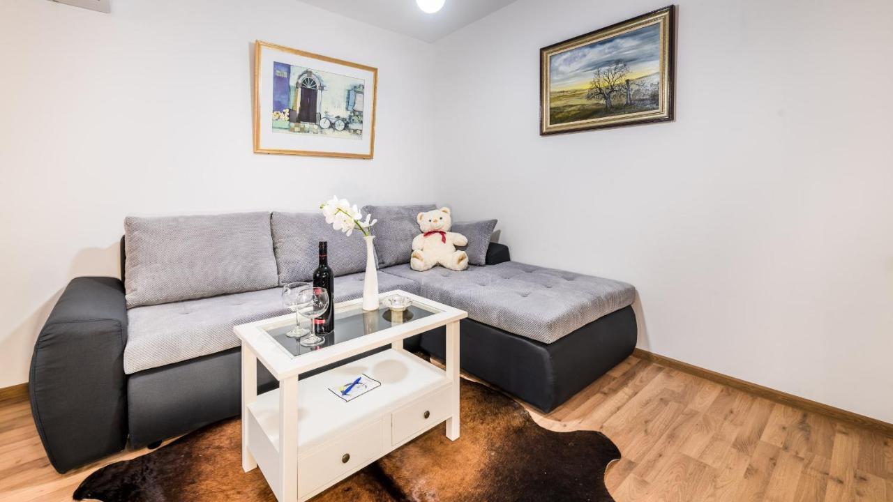 Apartment Krajinovic Zagreb Bagian luar foto
